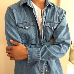 Levi’s Jean button up